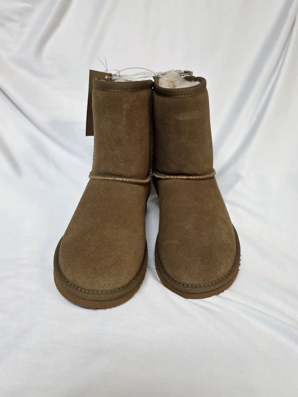Bearpaw Youth Eliza Chestnut Boots Size 4